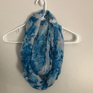 Cute, light Charming Charlie scarf